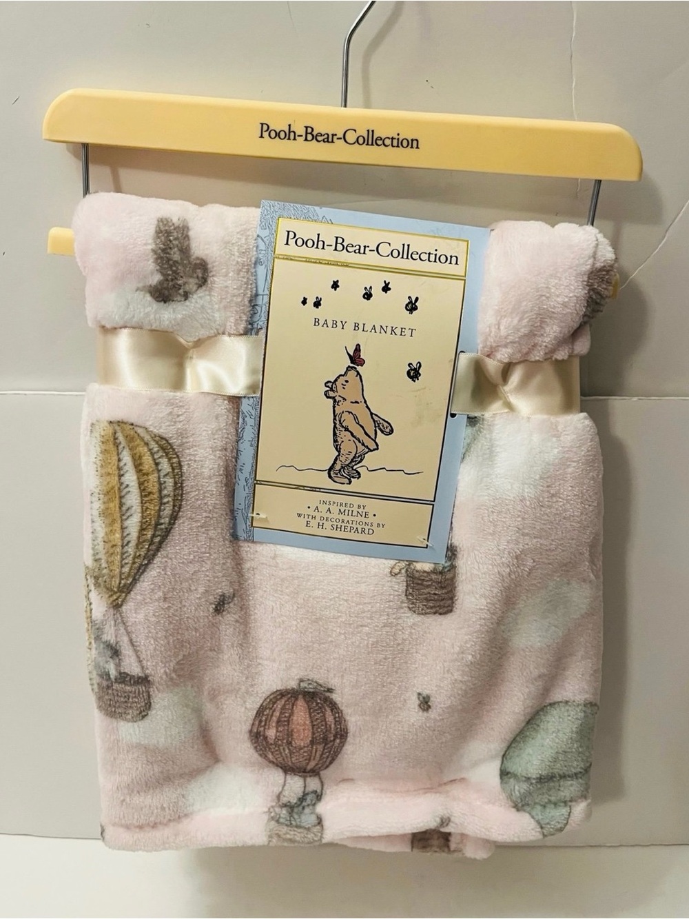 Winnie the Pooh Bear Pink & White Baby Blanket Hot Air Balloons Piglet Pooh Owl